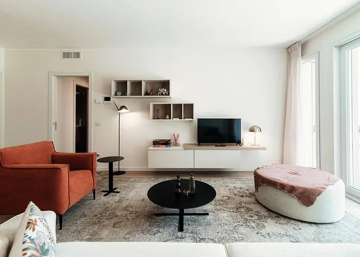 Casa Sofia - By Myhomeincomo *