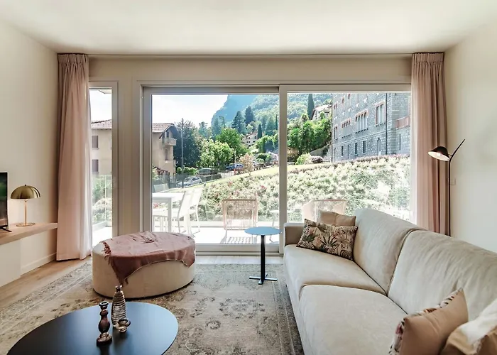 Casa Sofia - By Myhomeincomo דירה