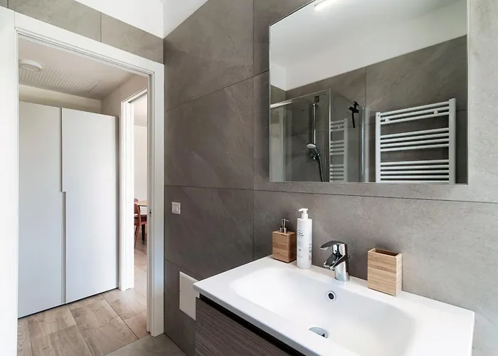 Casa Sofia - By Myhomeincomo شقة ميناجيو