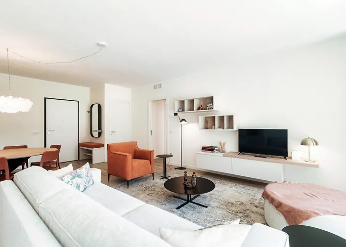 Casa Sofia - By Myhomeincomo شقة *